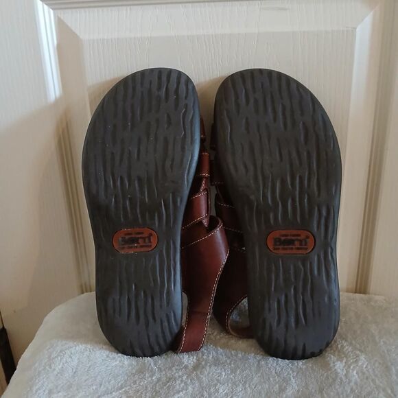 Sandals_&_Flip_Flops